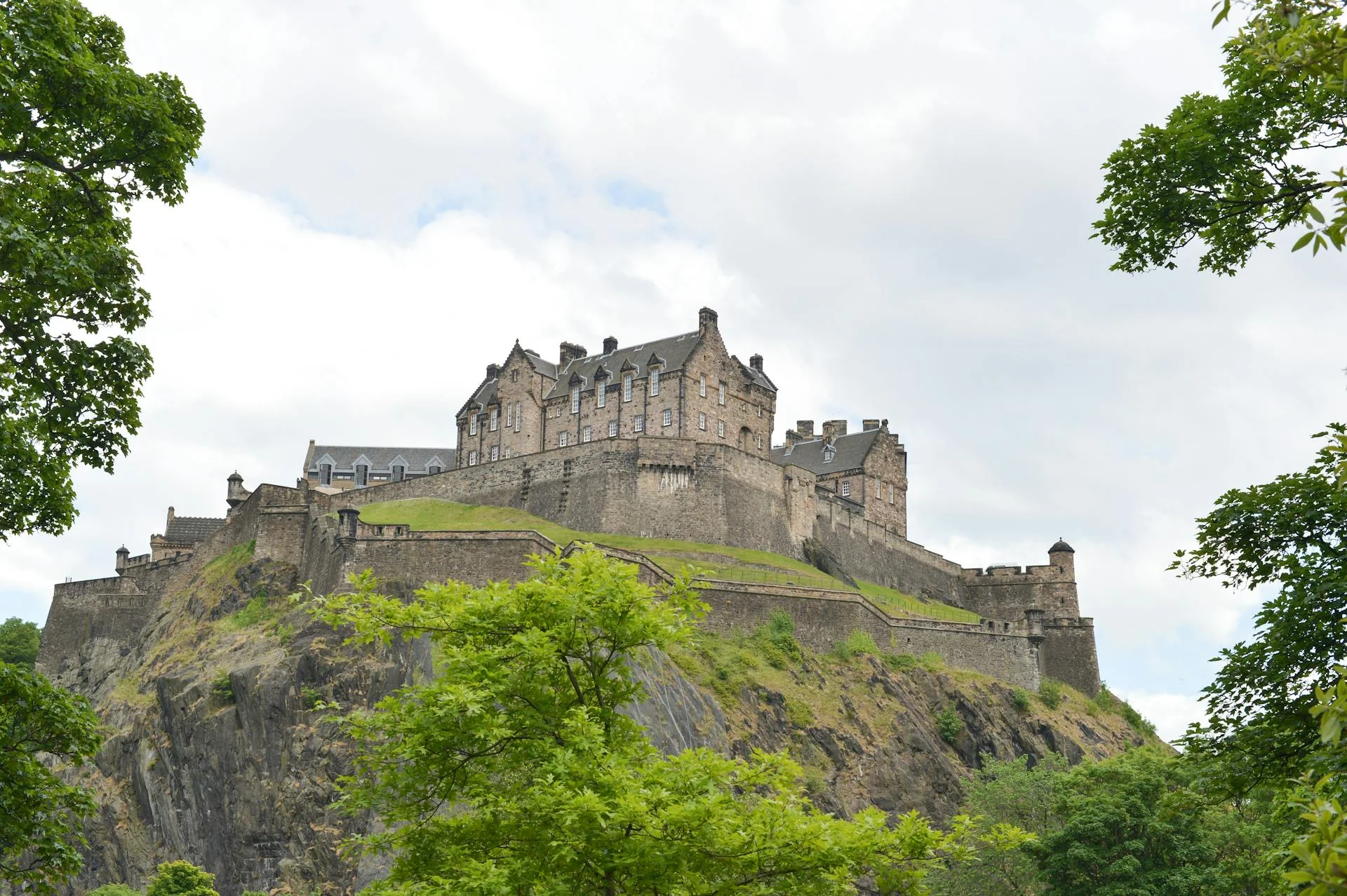 Fife mit dem Wohnmobil: Kirkcaldy, Dunfermline, Newport, Forfar