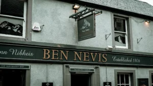 Ben Nevis Bar, Fort William: zweimal abgewiesen, dann die besten Muscheln der Reise