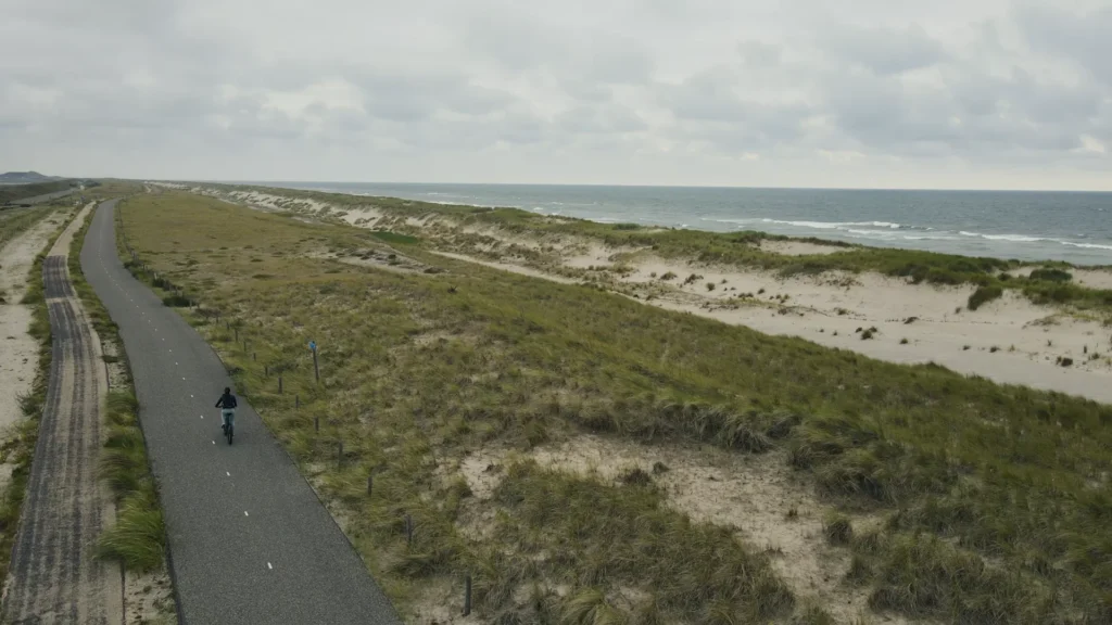 Radweg an den Nordseedünen während unserer Etappe vor Alkmaar