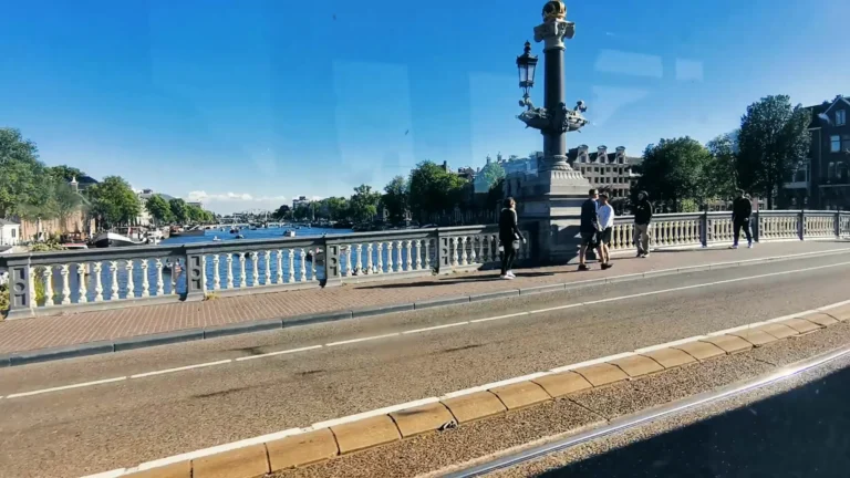 Amsterdam mit dem Wohnmobil: fünf Tage zwischen TwitchCon, Fahrrädern und gutem Essen